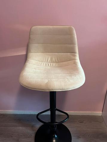 Bar kruk beige beschikbaar voor biedingen