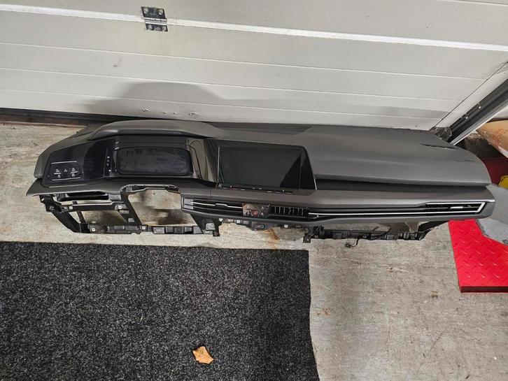 Dashboard vw golf 8 gti met berijders airbag opknapper, Auto-onderdelen, Dashboard en Schakelaars, Volkswagen, Gebruikt, Ophalen