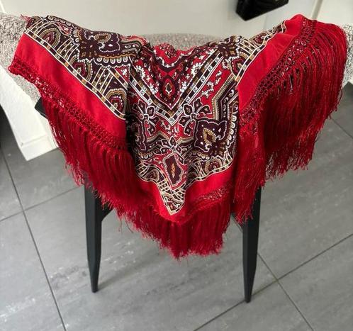 Sjaal stola vintage shawl rood met franjes scarf hm, Kleding | Dames, Mutsen, Sjaals en Handschoenen, Zo goed als nieuw, Sjaal