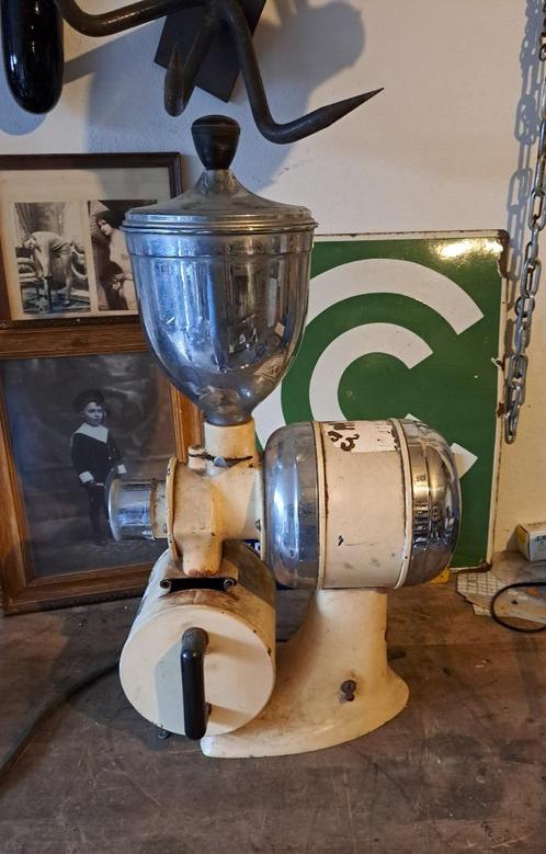 antieke koffiemolen uit winkel, Antiek en Kunst, Antiek | Keukenbenodigdheden, Ophalen