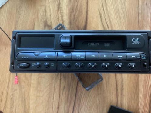 Philips RC228 autoradio /cassette speler, Auto diversen, Autoradio's, Gebruikt, Ophalen of Verzenden