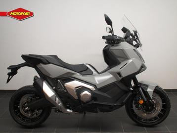 Honda X-ADV 750 (bj 2026) beschikbaar voor biedingen
