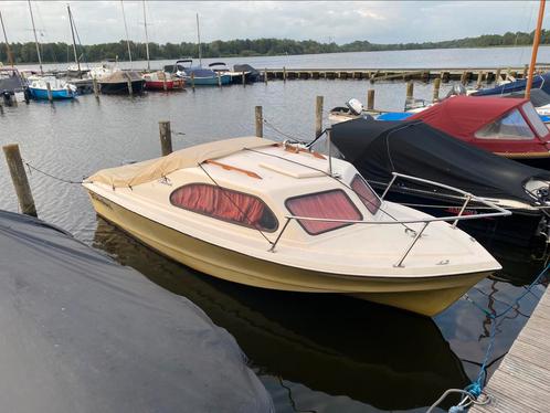 Shetland 535 met trailer en 8 pk viertakt, Watersport en Boten, Motorboten en Motorjachten, Gebruikt, Polyester, Tot 6 meter, Benzine
