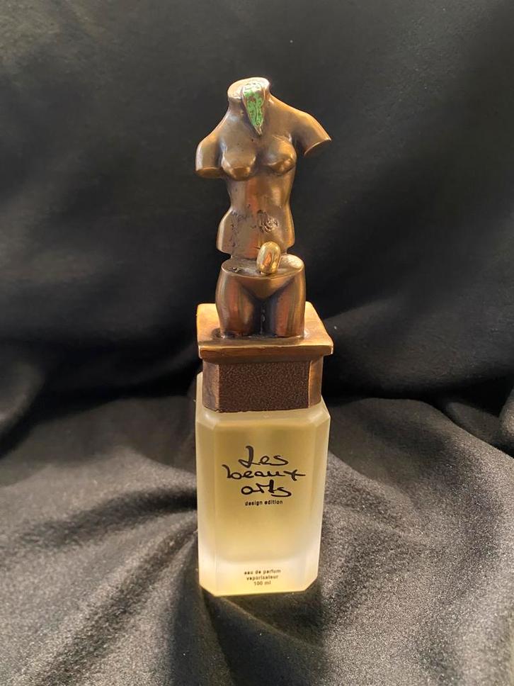 Les Beaux Arts Space Venus nach Dali, Verzamelen, Parfumverzamelingen, Zo goed als nieuw, Parfumfles, Gevuld, Ophalen of Verzenden