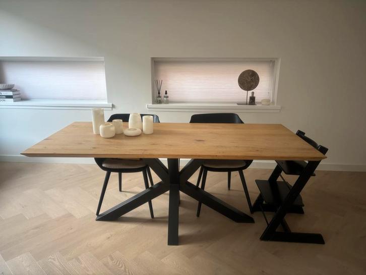 Eikenhouten Tafel - Zwart Kruispoot, Huis en Inrichting, Tafels | Eettafels, Gebruikt, 50 tot 100 cm, 150 tot 200 cm, Vijf personen of meer