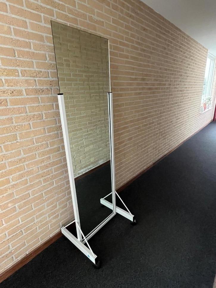 Verrijdbare spiegel, Huis en Inrichting, Woonaccessoires | Spiegels, Gebruikt, 50 tot 75 cm, 150 tot 200 cm, Rechthoekig, Ophalen