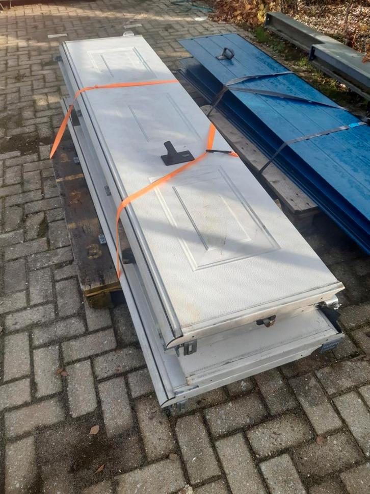 Sectionaal deuren - Binnen/Buiten, Doe-het-zelf en Verbouw, Deuren en Horren, Gebruikt, Garagedeur, 215 cm of meer, 120 cm of meer