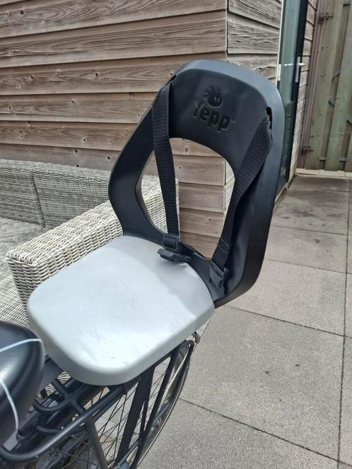 Yepp fietszitje voor achterop, Fietsen en Brommers, Fietsaccessoires | Fietsstoeltjes, Gebruikt, Achterzitje, Voetsteuntjes, Ophalen
