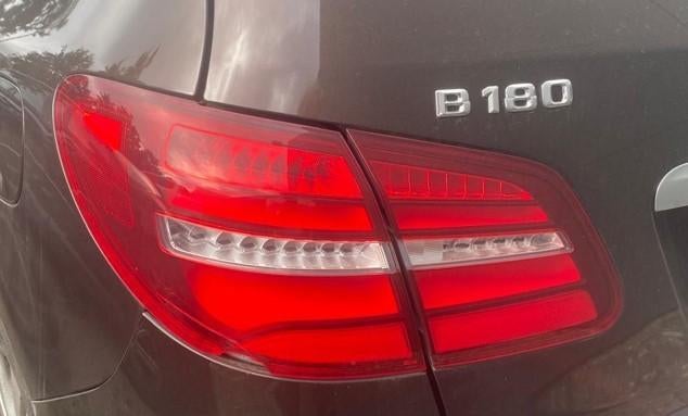 Achterlicht links – Mercedes B-klaas 180, bj. 2015, Auto-onderdelen, Ophalen of Verzenden, Gebruikt, Mercedes-Benz