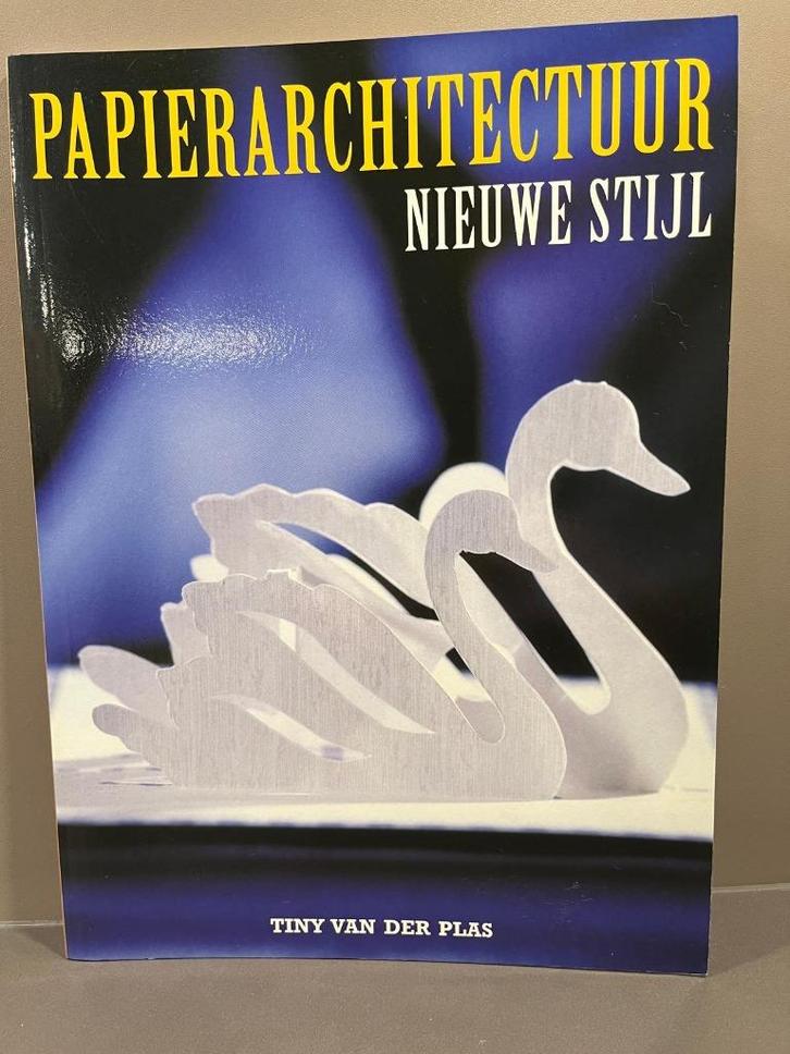 Papierarchitectuur Nieuwe Stijl - Tiny van der Plas z.g.a.n., Boeken, Hobby en Vrije tijd, Zo goed als nieuw, Scrapbooking en Knutselen