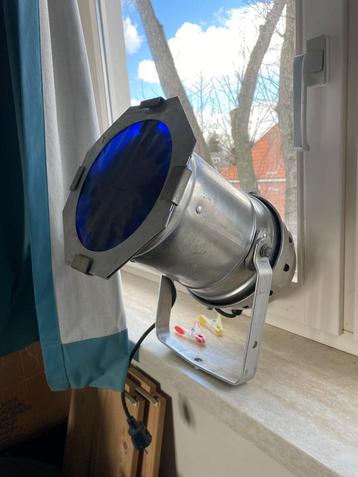 2 mooie nostalgische spots (blank aluminium) beschikbaar voor biedingen
