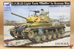 Bronco Models 1/35 US M-24 Chaffee Light Tank in Korean war, 1:32 tot 1:50, Nieuw, Overige merken, Ophalen of Verzenden