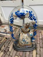 Madonna met kind van was antiek hoogte stolp (glas) 68 cm, Antiek en Kunst, Antiek | Religie, Ophalen