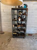 2 metalen rekken ( moeten weg ), Antiek en Kunst, Curiosa en Brocante, Ophalen of Verzenden