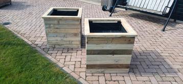 BLOEMBAKKEN 2X 75X75X75CM  beschikbaar voor biedingen