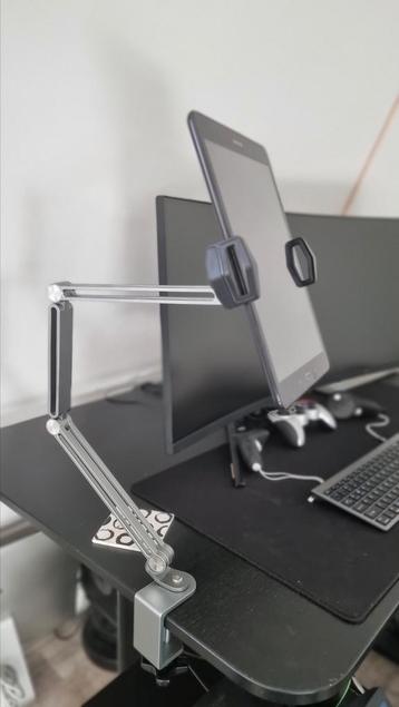 Tablet houder 10 euro metaal. zgan Menaam, Friesland d beschikbaar voor biedingen