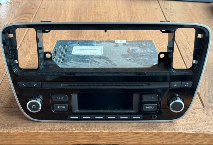 Autoradio VW Up origineel, Auto diversen, Autoradio's, Gebruikt, Ophalen of Verzenden