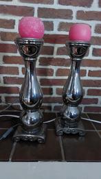 Set van 2 zilverkleurige kandelaars met kaarsen, Ophalen, Overige materialen, Gebruikt, 25 tot 50 cm