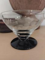 Art Deco Geslepen Glaswerk - 7 Stuks diamtr.9cm coupe,s, Ophalen