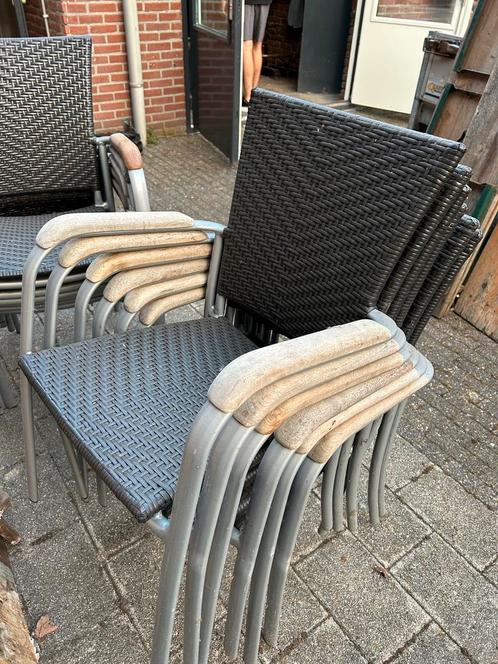 18x Terras stoelen met houten armleuning, Tuin en Terras, Tuinstoelen, Gebruikt, Kunststof, Ophalen