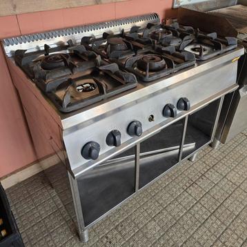 Horeca fornuis - mist pitten en knop - aardgas beschikbaar voor biedingen