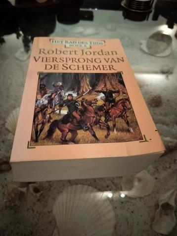 Robert Jordan - Viersprong van de schemer - Rad des Tijds beschikbaar voor biedingen