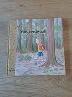 YURI VERDWAALT. PRENTENBOEK ZONDER TEKST., Ophalen of Verzenden, Gelezen, Prentenboek