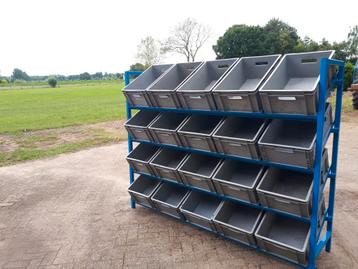 Krattenrek voorraadrek beschikbaar voor biedingen