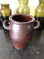 Oude aardewerk pot met oren, Verzenden
