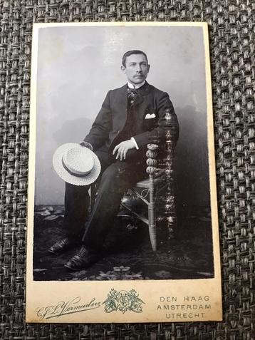 CDV, Man strohoed, Vermeulen, Den Haag, Carte de Visite beschikbaar voor biedingen