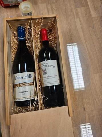 Te koop 2x fles oude wijn in doos  beschikbaar voor biedingen