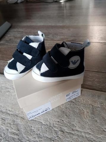 Armani Baby maat 17 nieuwe babyschoentjes beschikbaar voor biedingen