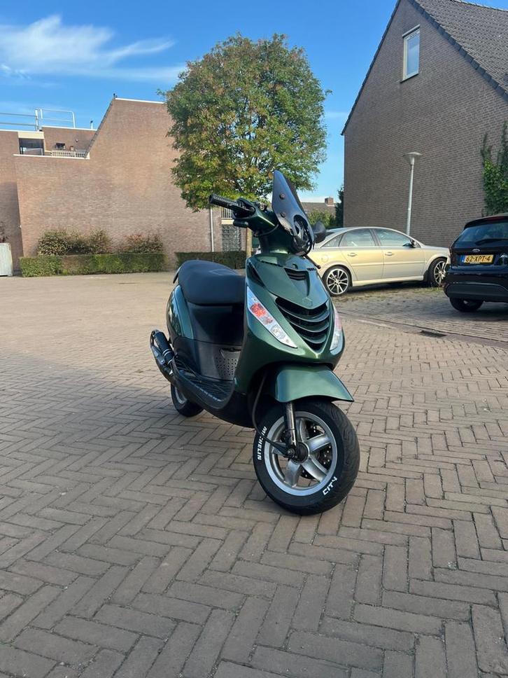 Zip 70cc, Fietsen en Brommers, Scooters | Piaggio, Zo goed als nieuw, Zip, Tweetakt, Ophalen