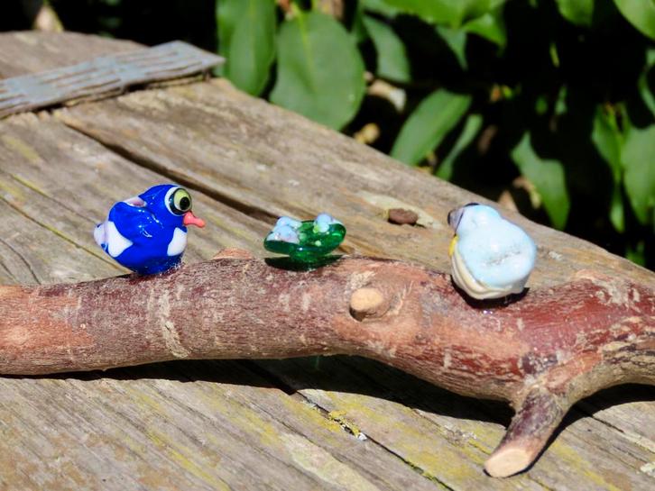 De raad op de tak, beeldjes van glas.. handgemaakt., Antiek en Kunst, Kunst | Beelden en Houtsnijwerken, Ophalen of Verzenden