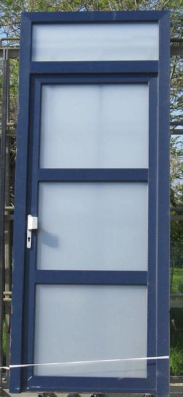 pvc voordeur , buitendeur , deur 100  x 256 staalblauw  beschikbaar voor biedingen