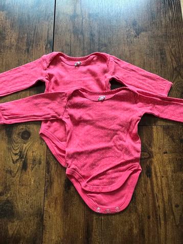 Pakket babykleding maat 50-56 beschikbaar voor biedingen