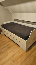 Meisjesbed en opbergruimte  in zeer goede staat !, 85 tot 100 cm, Ophalen of Verzenden, Zo goed als nieuw, Matras