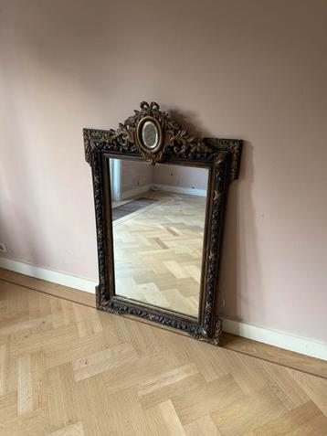 Zeer fraaie antieke spiegel aangeboden. B80 H120cm beschikbaar voor biedingen