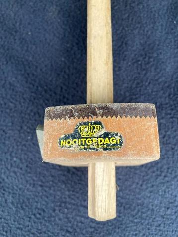 Nooitgedagt kruishout vintage-kruishout Nooitgedagtkruishout beschikbaar voor biedingen