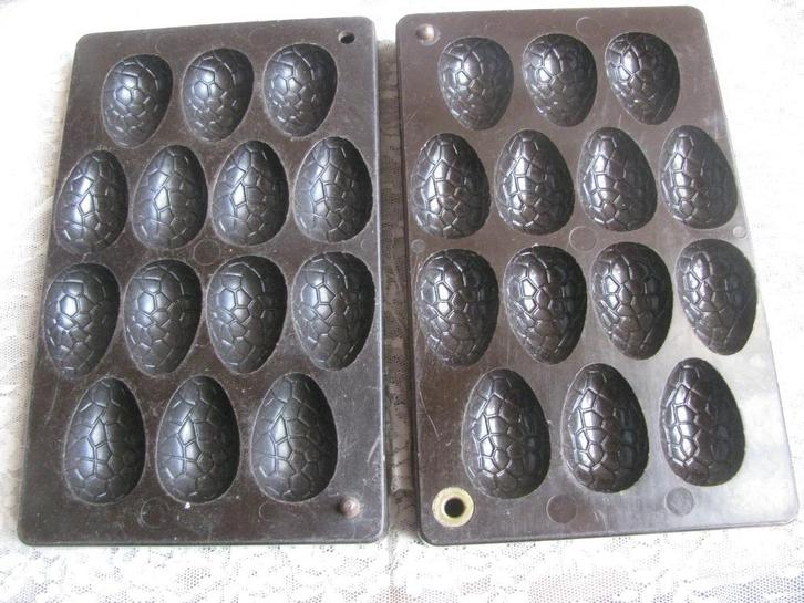 Oude Dubbele Chocoladevorm voor 14 Paaseitjes - 17 x 10 cm, Antiek en Kunst, Curiosa en Brocante, Verzenden