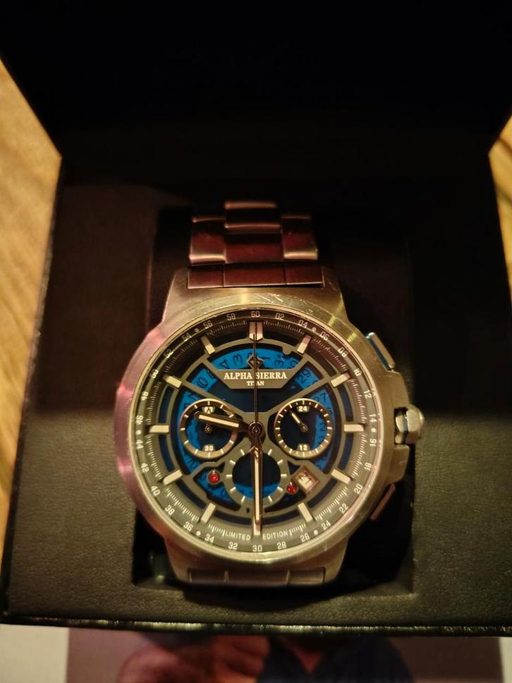 Alpha Sierra Titan Chronograaf - Bijna Nieuwstaat, Sieraden, Tassen en Uiterlijk, Horloges | Heren, Zo goed als nieuw, Polshorloge
