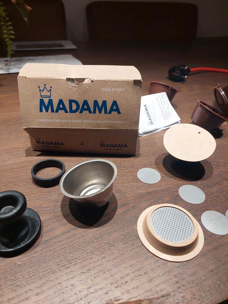Madama Herbruikbare Koffiecapsules, Witgoed en Apparatuur, Koffiezetapparaten, Gebruikt, Gemalen koffie, Koffiepads en cups, Overige modellen