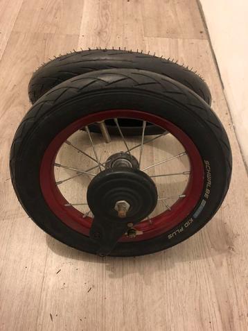 Zeer Mooie puky banden en velgen 12 Inch beschikbaar voor biedingen