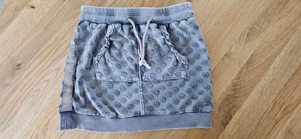 Leuk grijs rokje maat 128, Jilly, Kinderen en Baby's, Kinderkleding | Maat 122, Ophalen of Verzenden, Zo goed als nieuw, Meisje