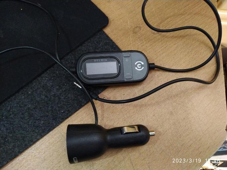 Belkin TuneCast In-Car 3.5mm to FM Transmitter, Auto diversen, Carkits, Zo goed als nieuw, Ophalen of Verzenden