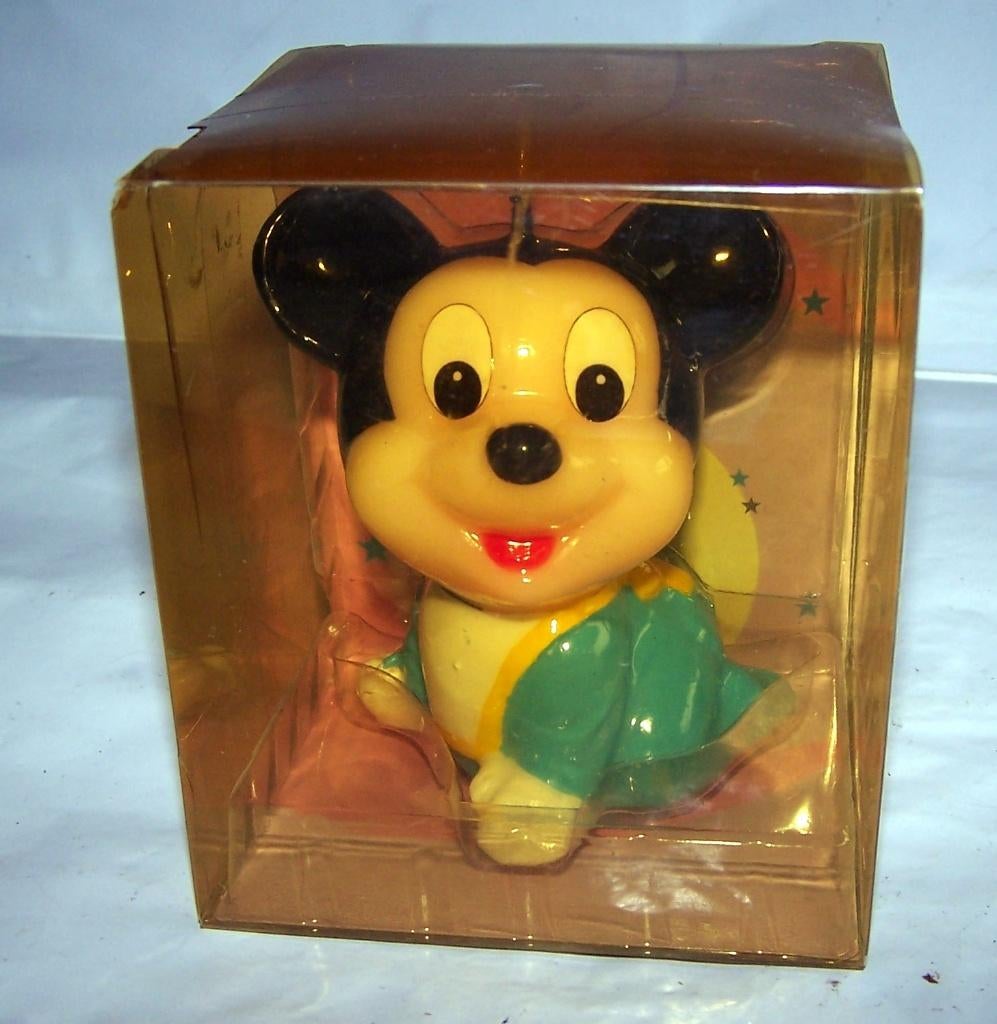 Zeldzame originele Disney Baby kaaars. Nieuw in verpakking., Verzamelen, Ophalen of Verzenden, Mickey Mouse, Nieuw, Beeldje of Figuurtje