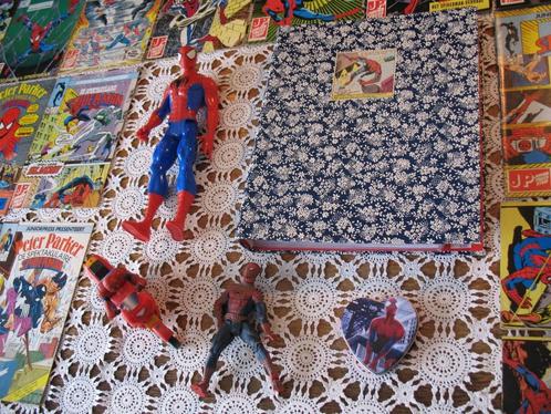 Spiderman verzameling op motor strips pop blik map met div., Verzamelen, Stripfiguren, Gebruikt, Beeldje of Figuurtje, Kuifje