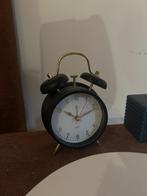 Stoere Retro Wekker! Zwart met Goud - Twin Bell Style, Ophalen of Verzenden, Zo goed als nieuw, Analoog