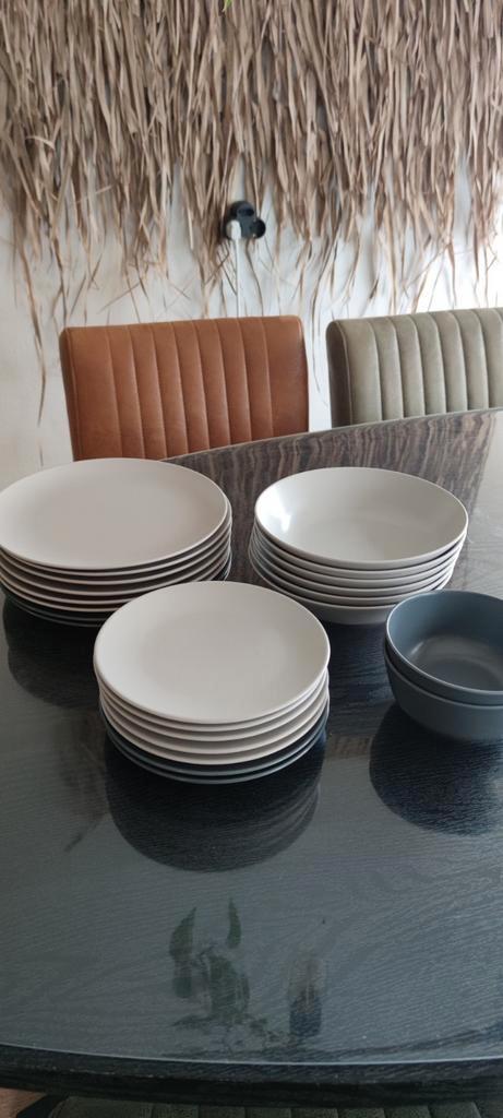 Servies en borden Ikea grijs, Antiek en Kunst, Antiek | Servies compleet, Ophalen of Verzenden