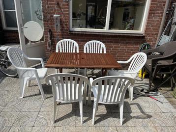 Tuintafel, terras tafel, tuinset. Evt met 6x terrasstoelen beschikbaar voor biedingen